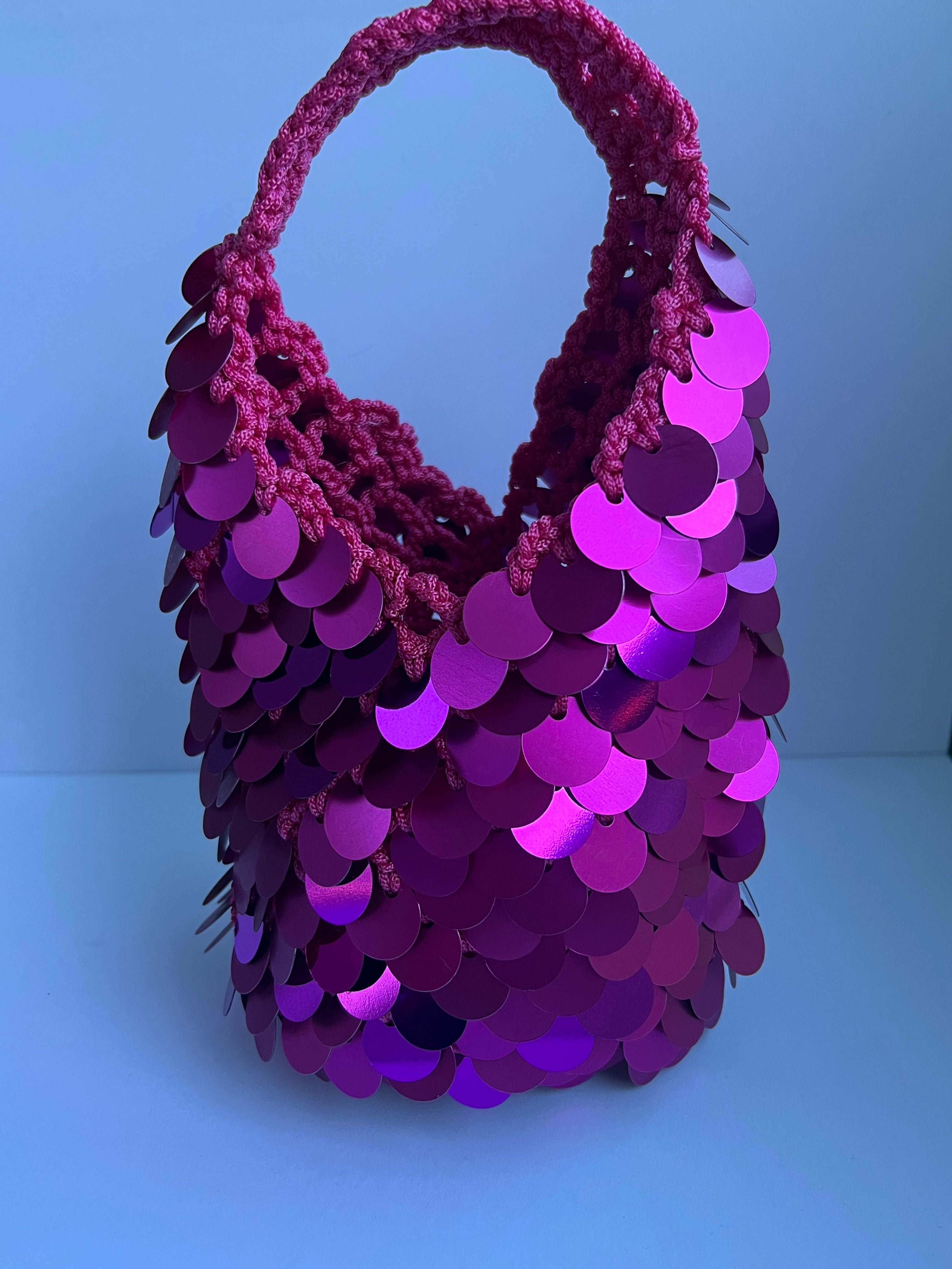 Koyu Pembe Pullu Çanta